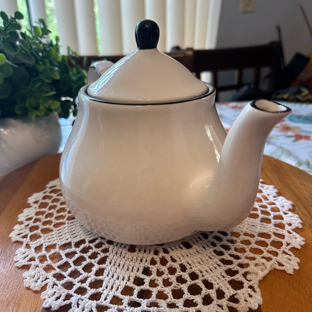 Ceramic “TEA TIME” Teapot with lid - Picture 6 of 9